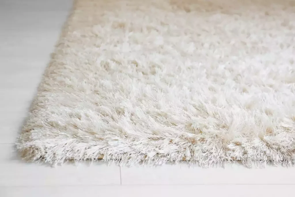 nettoyer tapis blanc au bicarbonate
