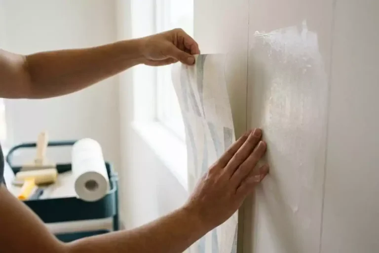 comment poser du papier peint intissé