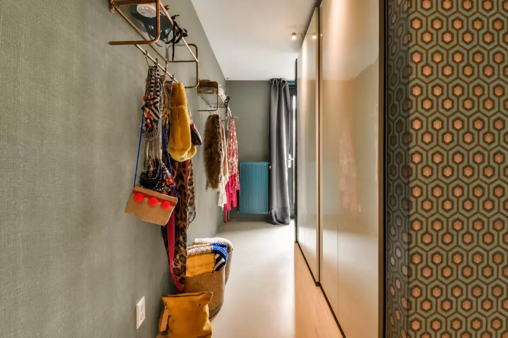 Inspirations de papier peint pour décorer votre couloir